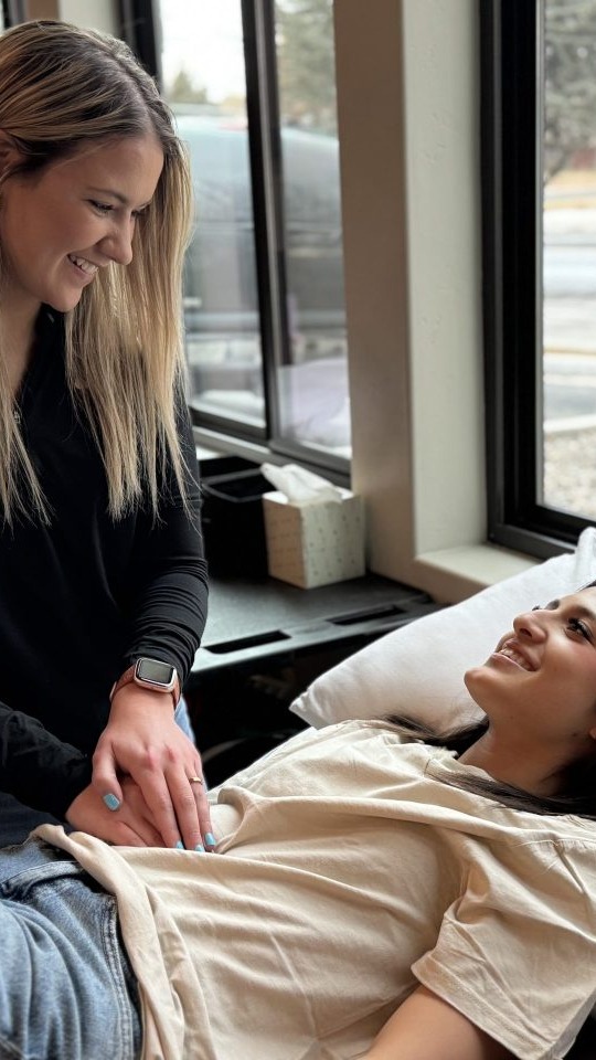 Rachel Treating Female Patient Pelvic Floor 1 1 scaled 1 1280x960 1